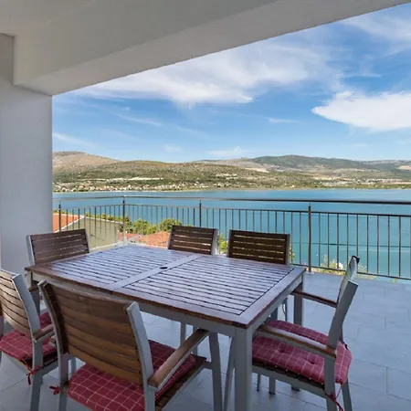 Lägenhet Petar Trogir